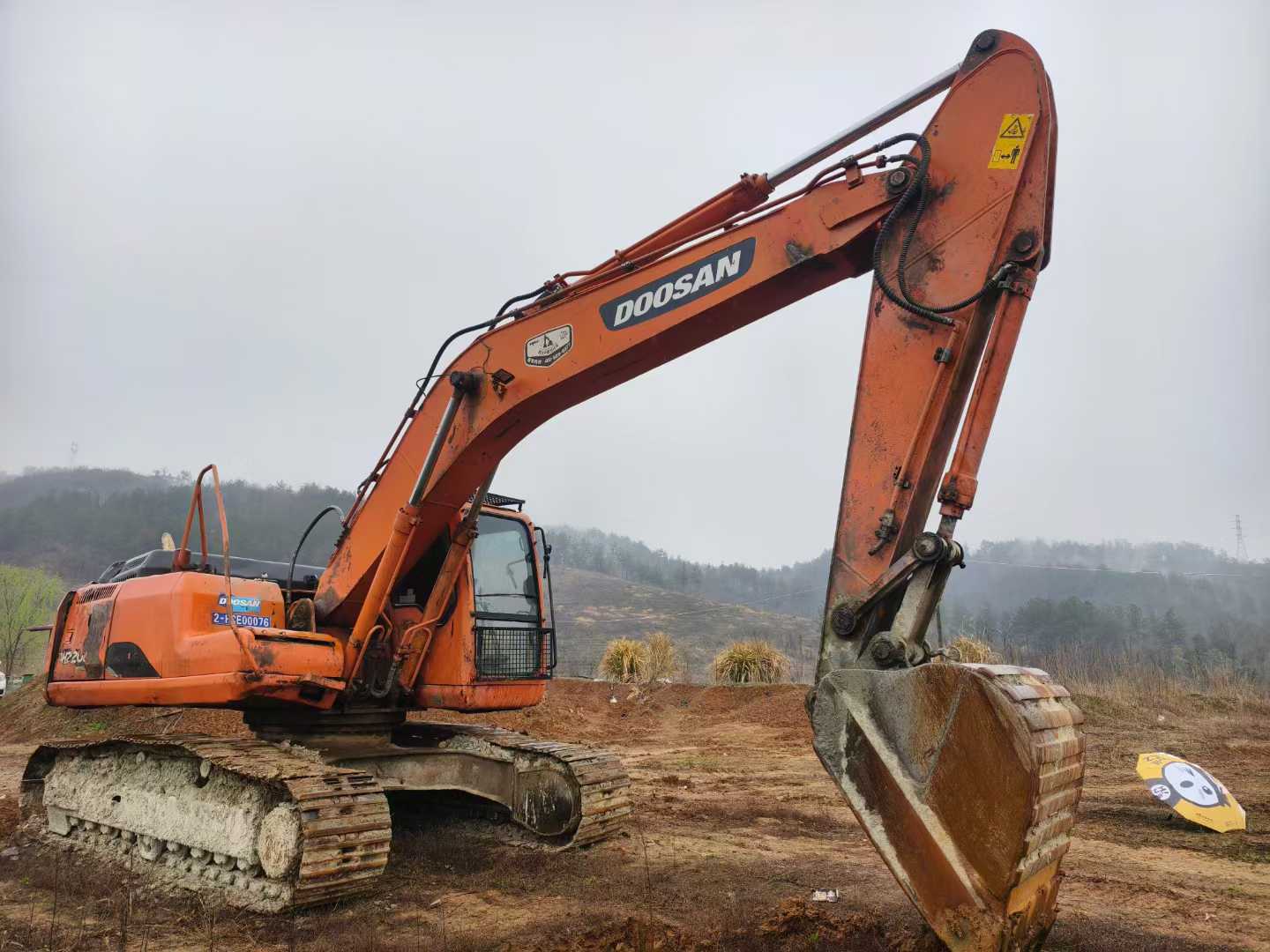 Used Doosan DH220 Excavator 2012 Model / 7