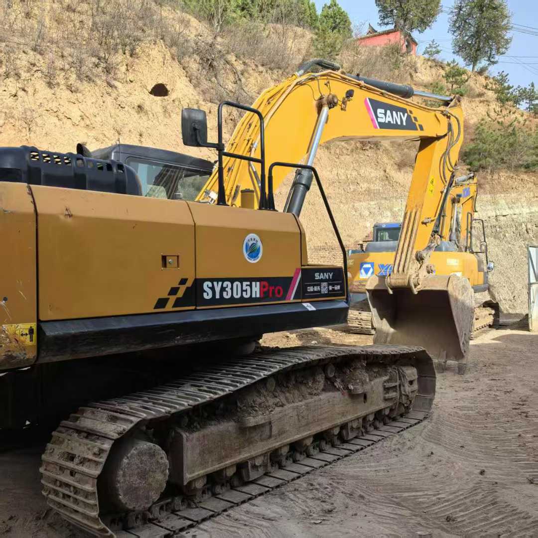 Used Sany SY245H Excavator 2020 Model / 3