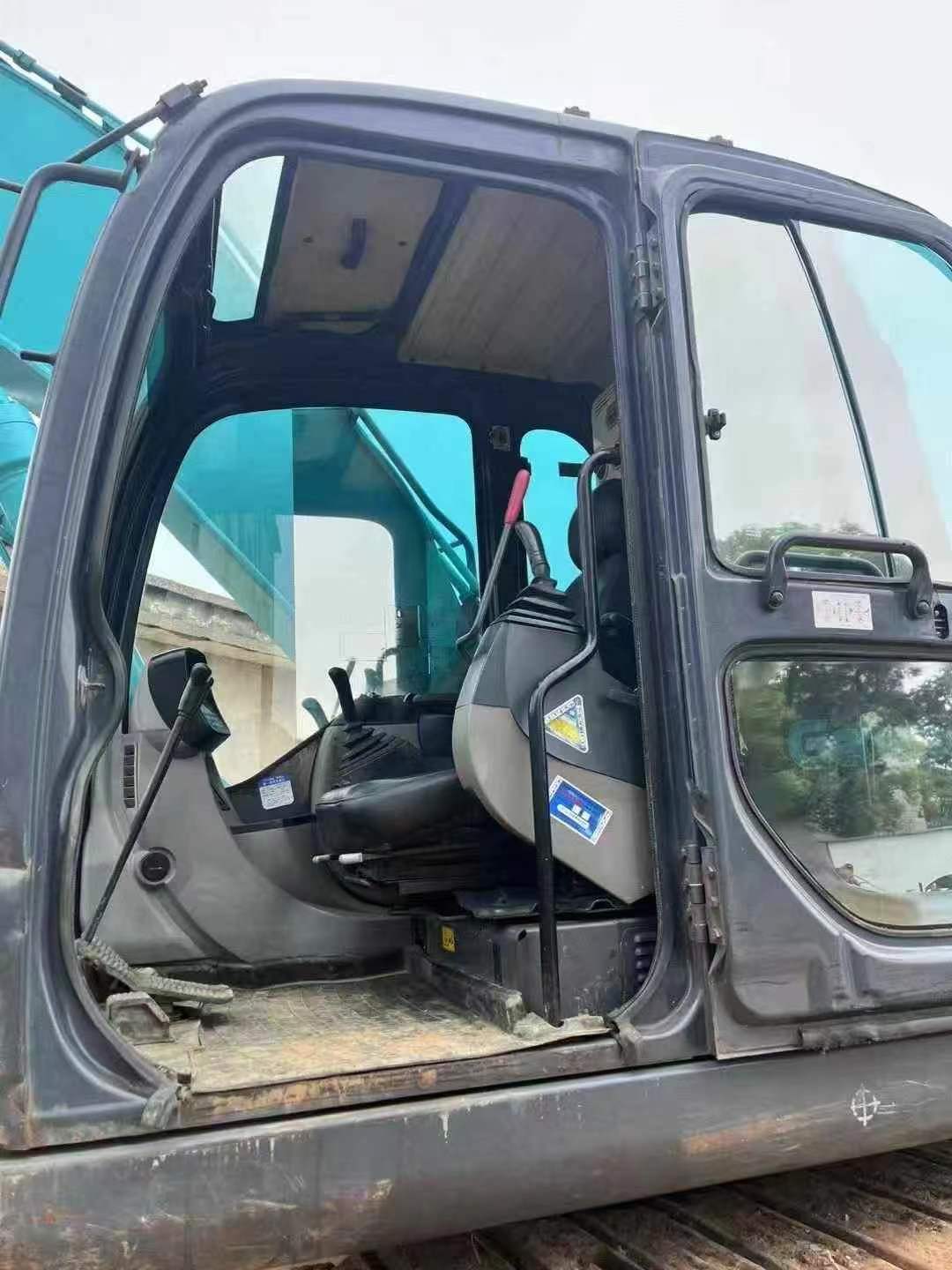 Used Kobelco SK200 Excavator 2016 Model / 6