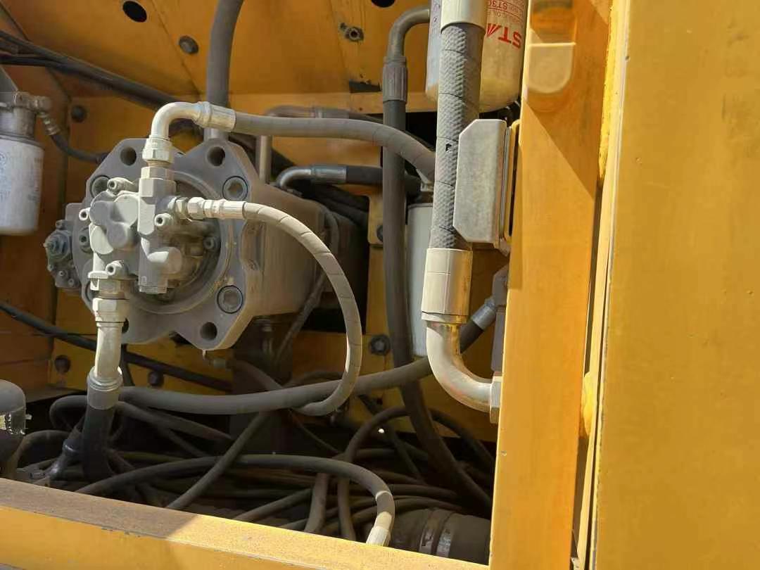 Used Volvo EC200 Excavator 2016 Model / 9