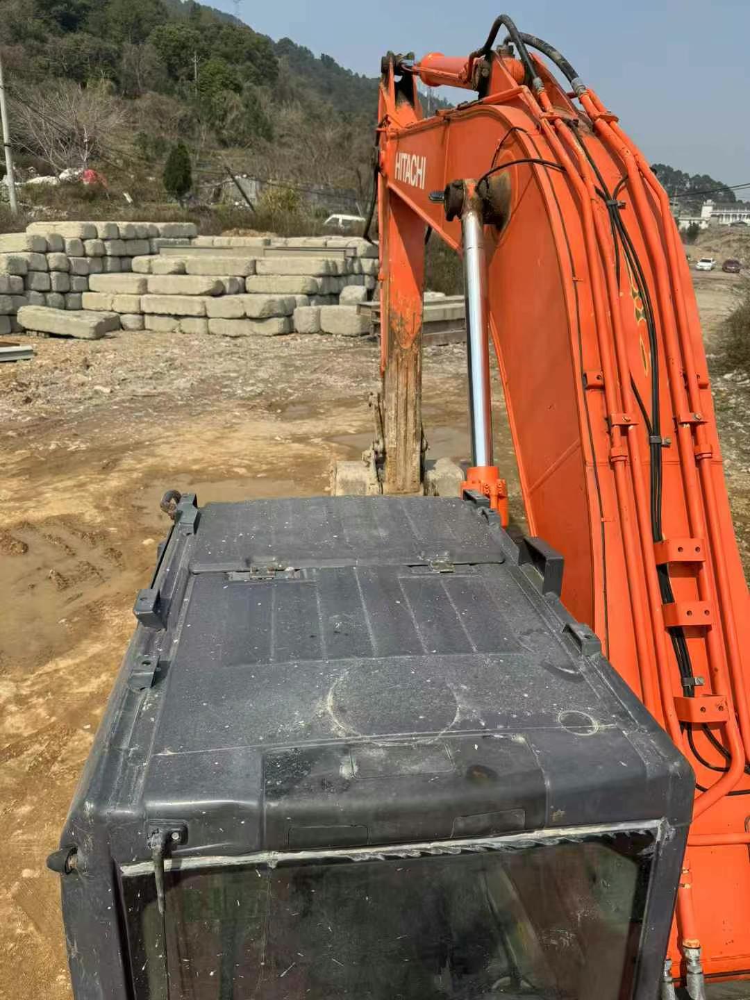 Used Hitachi ZX60-5A Excavator 2021 Model / 3