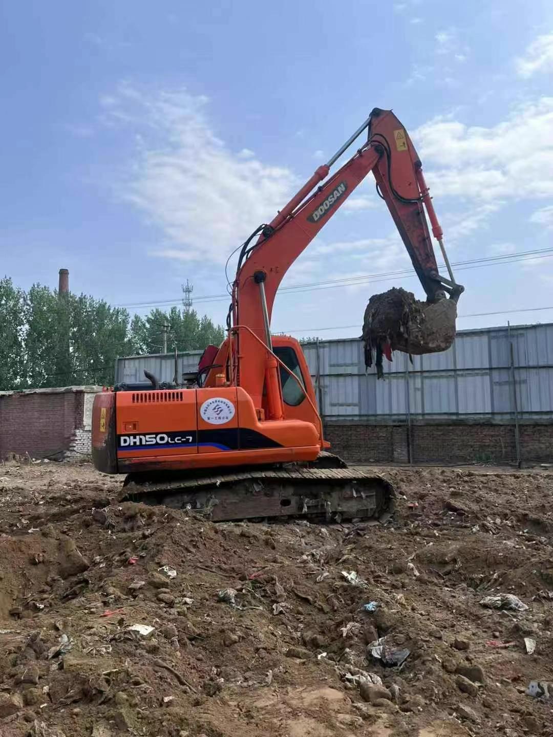 Used Doosan DX15 Excavator 2016 Model / 4