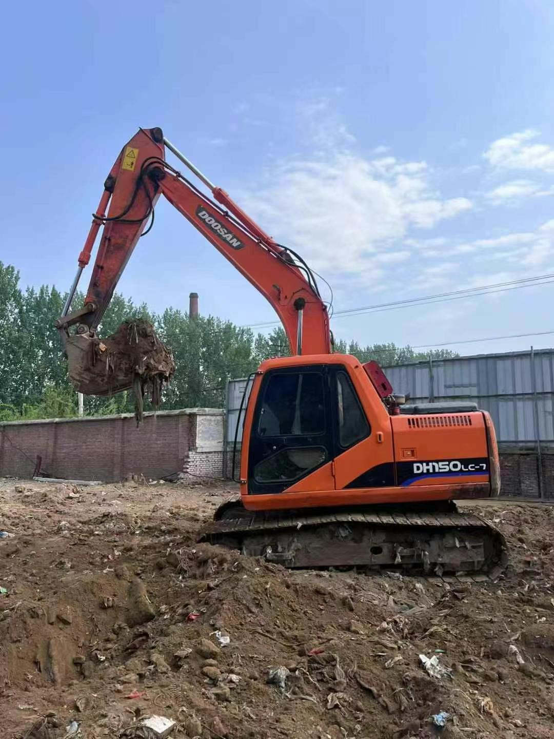 Used Doosan DX15 Excavator 2016 Model / 2
