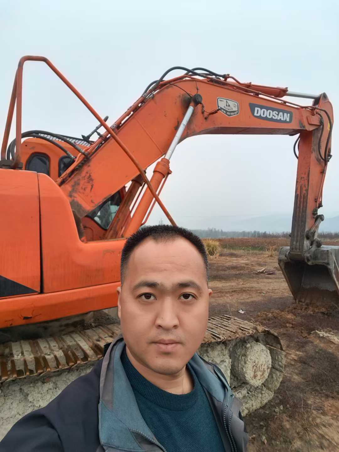 Used Doosan DH220 Excavator 2012 Model / 7