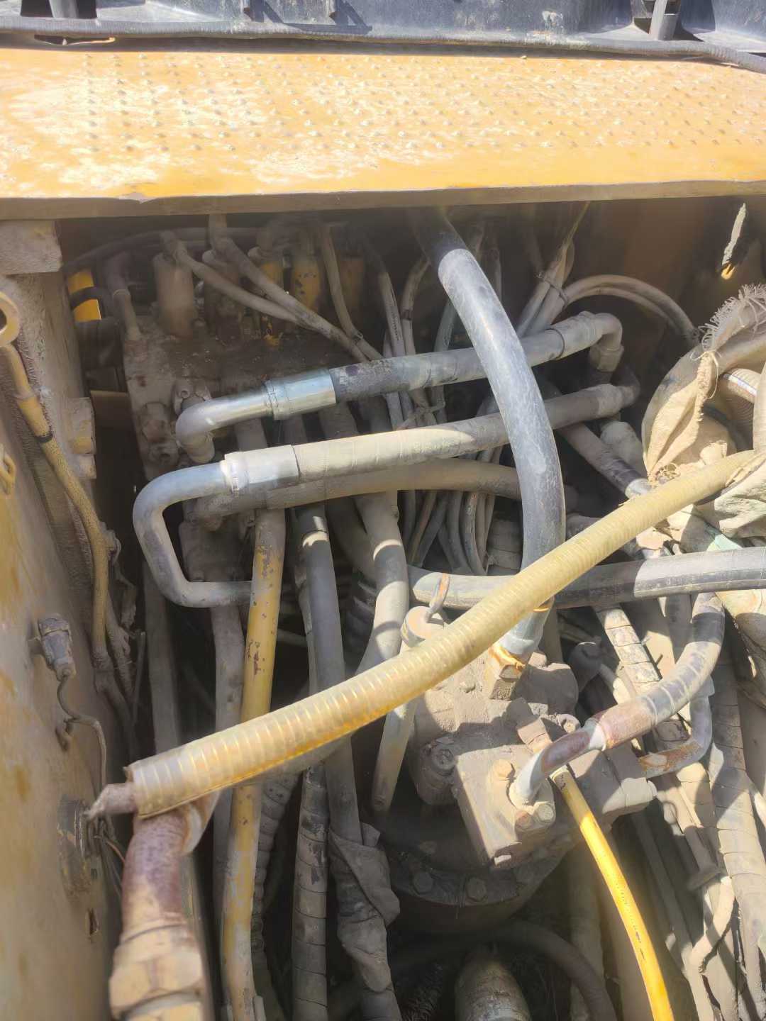 Used Caterpillar 323 Excavator 2010 Model / 6