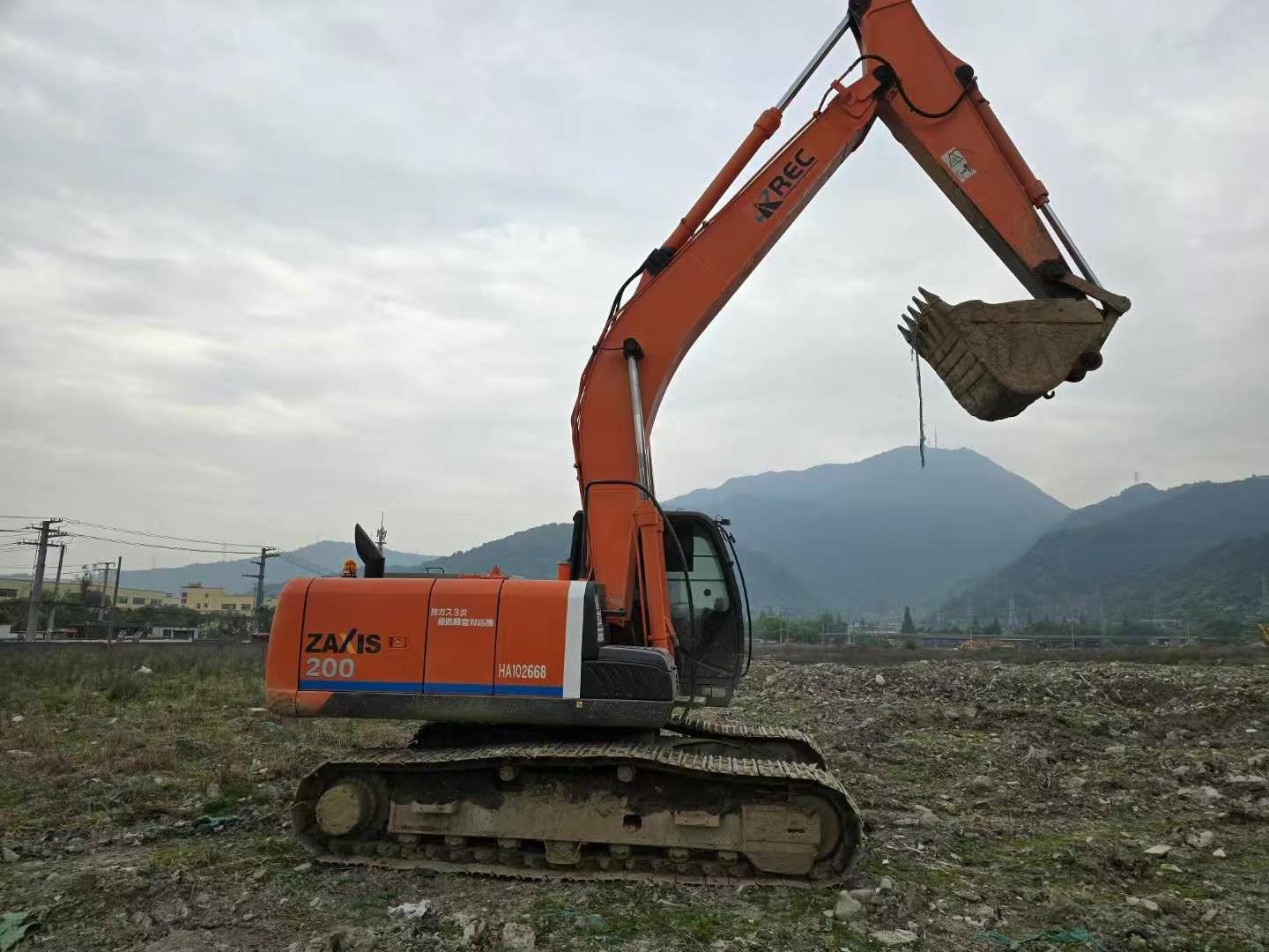 Used Hitachi ZAXIS200 Excavator 2016 Model / 9