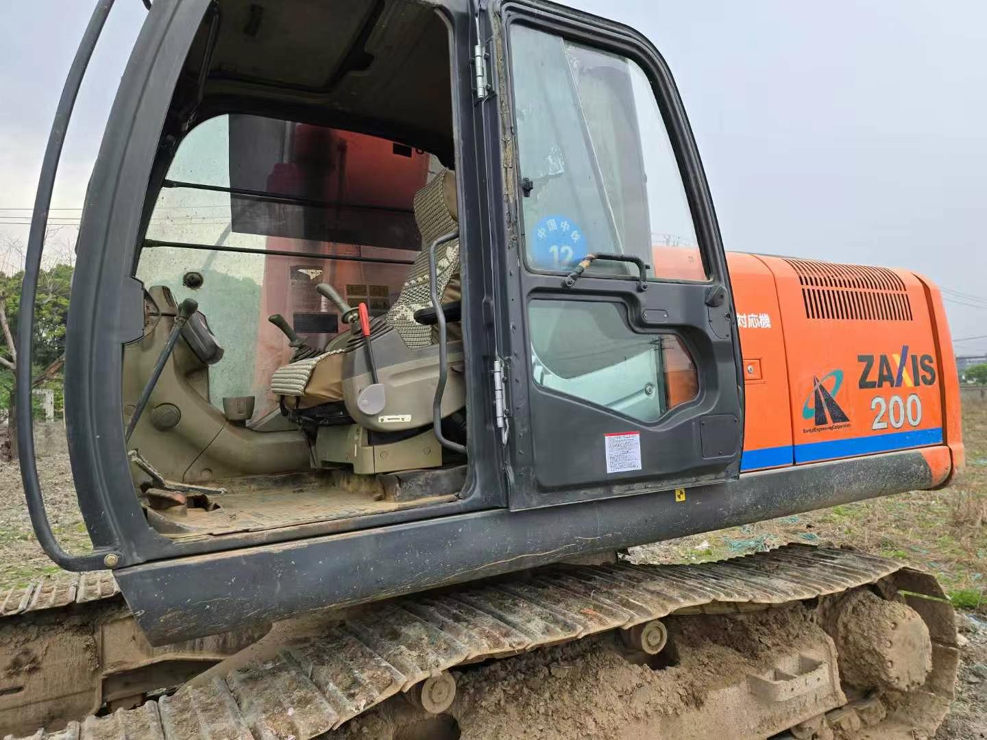 Used Hitachi ZAXIS200 Excavator 2016 Model / 4