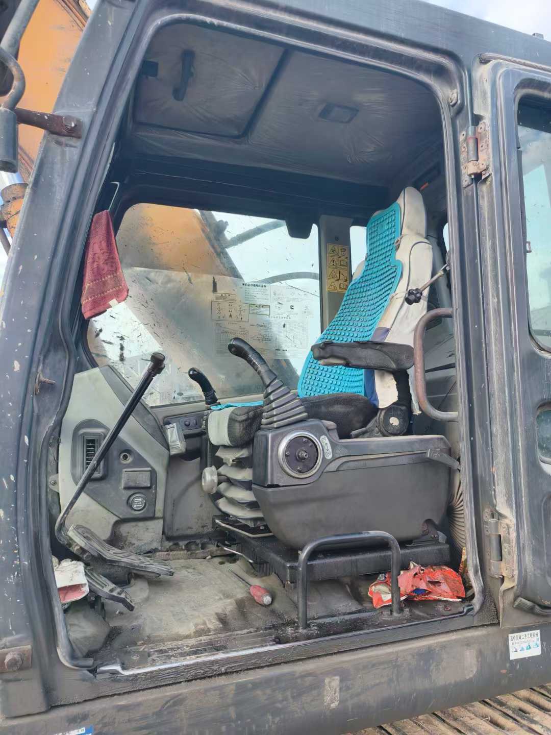 Used Kobelco SK210 Excavator 2016 Model / 3