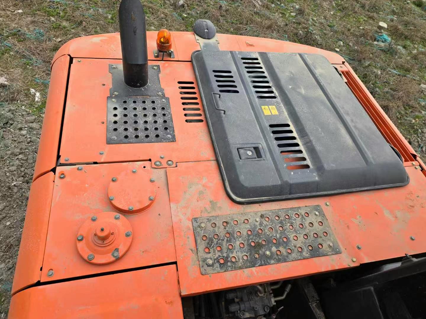 Used Hitachi ZAXIS200 Excavator 2016 Model / 3