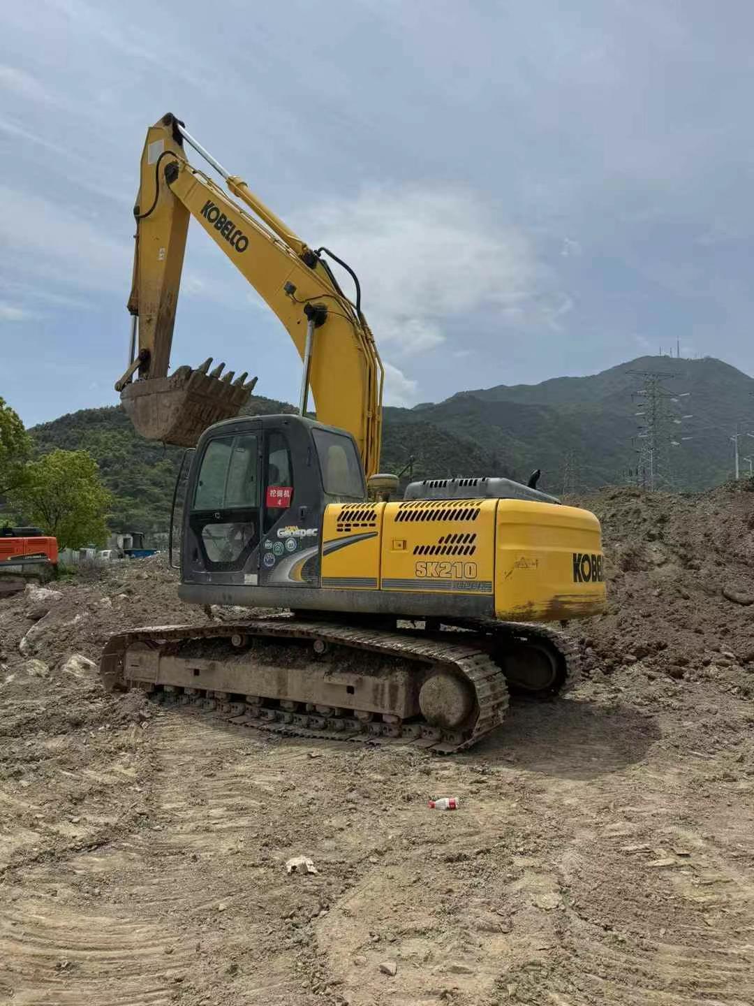 Used Kobelco SK210 Excavator 2015 Model / 8