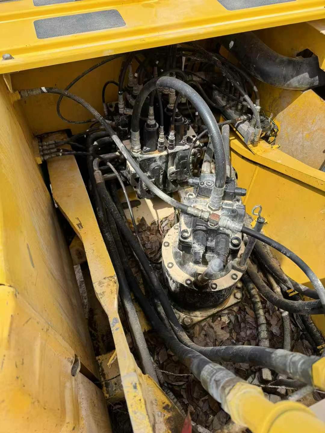 Used Kobelco SK210 Excavator 2015 Model / 8