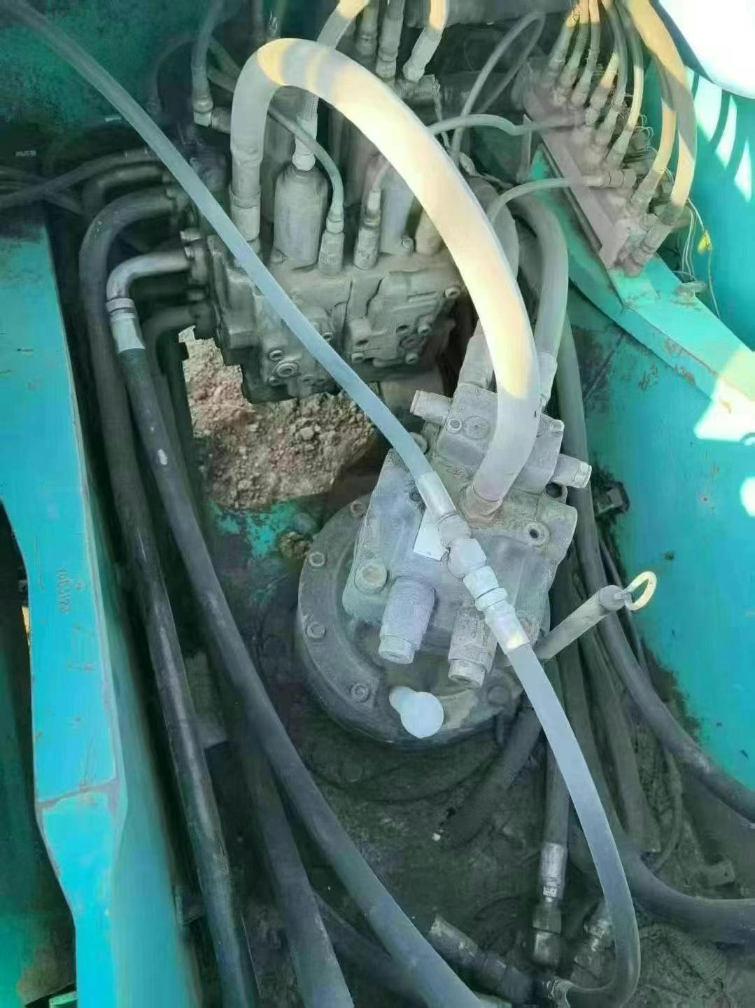 Used Kobelco SK210 Excavator 2011 Model / 3