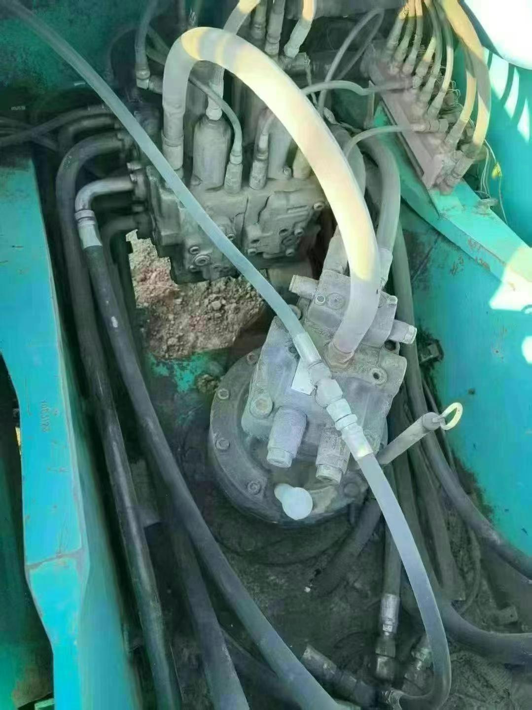 Used Kobelco SK210 Excavator 2011 Model / 3