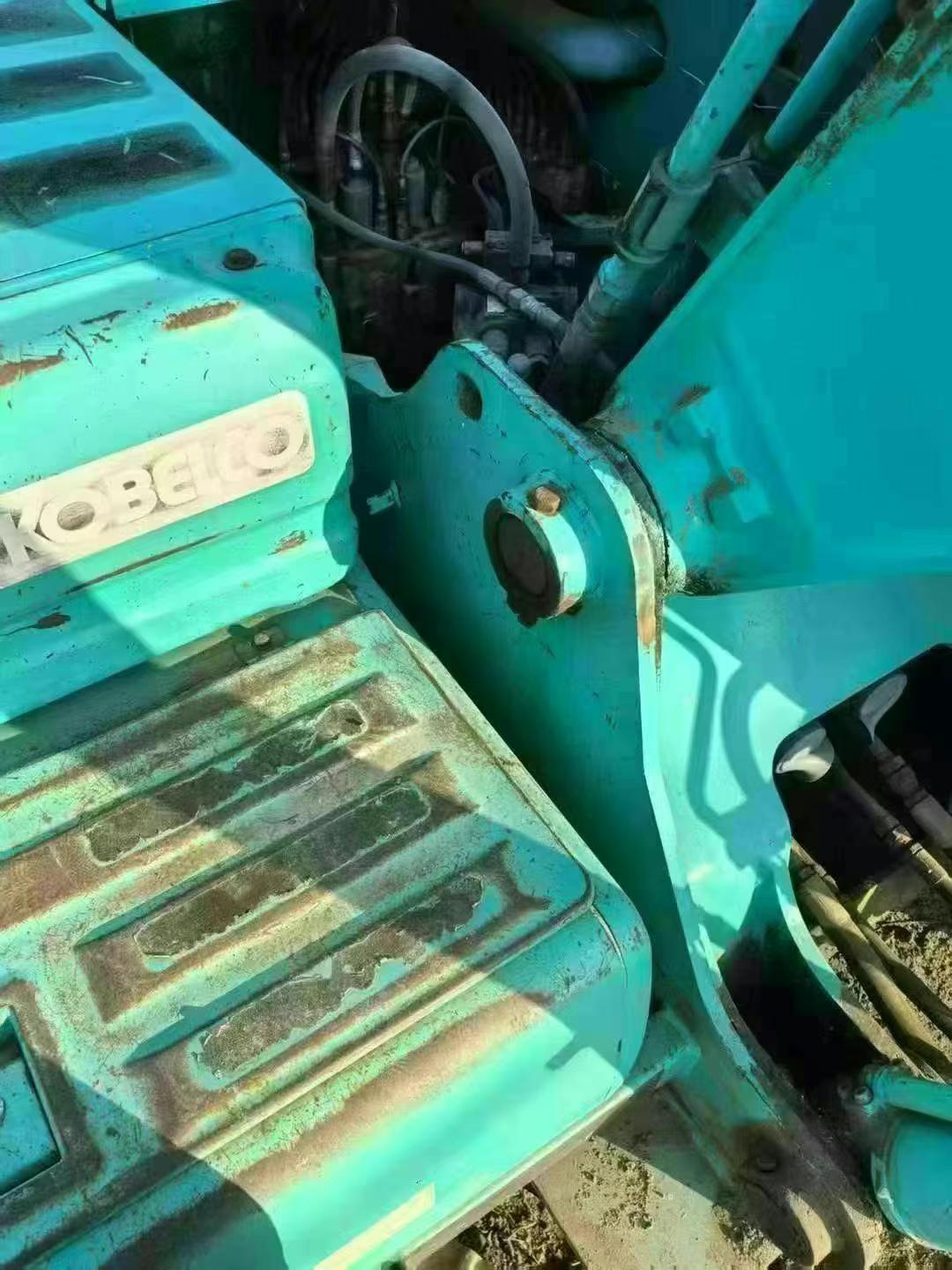 Used Kobelco SK210 Excavator 2011 Model / 6