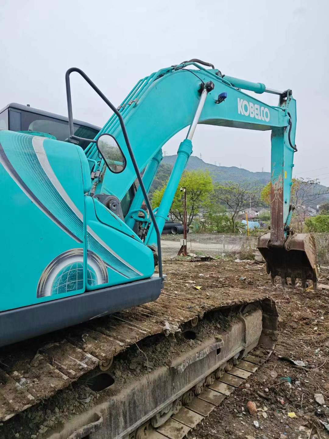 Used Kobelco SK200-10 Excavator 2021 Model / 2