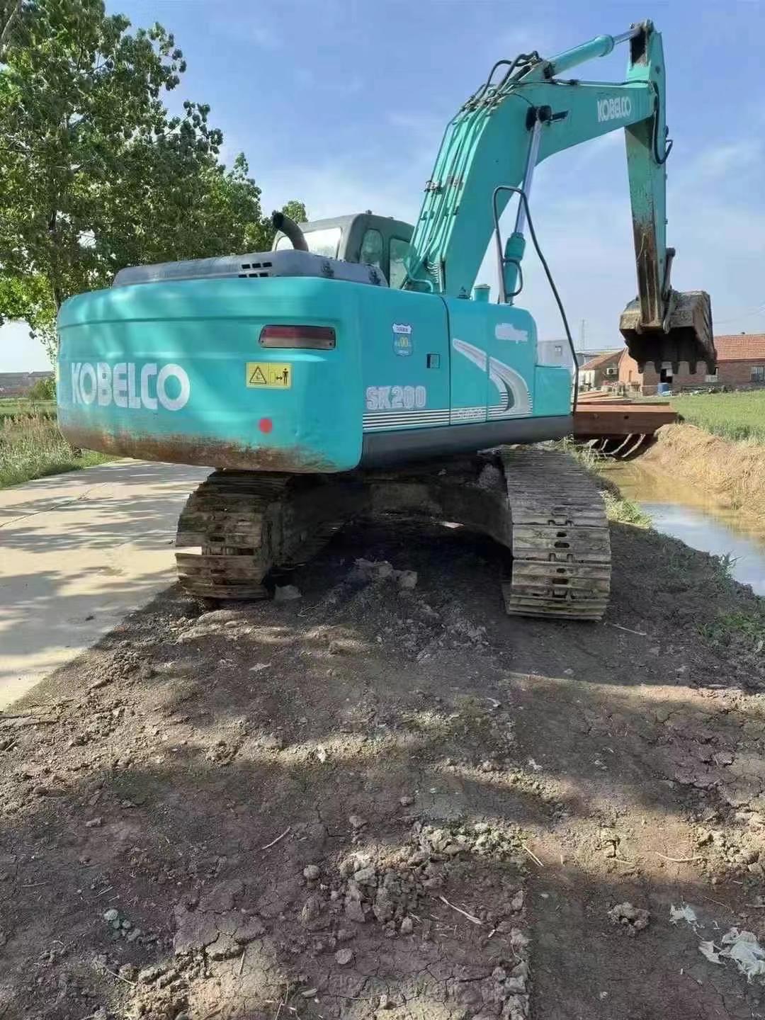 Used Kobelco SK200-8 Excavator 2013 Model / 2