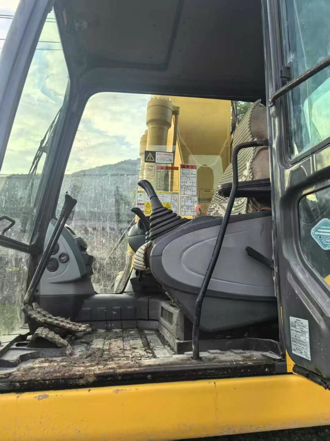 Used Sumitomo SH200-5 Excavator 2016 Model / 8