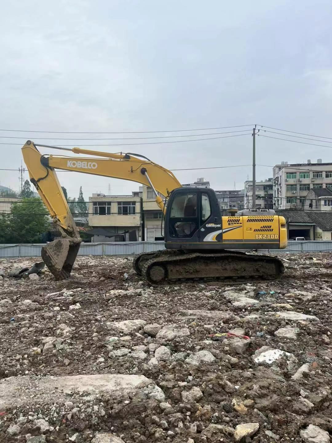Used Kobelco SK210 Excavator 2015 Model