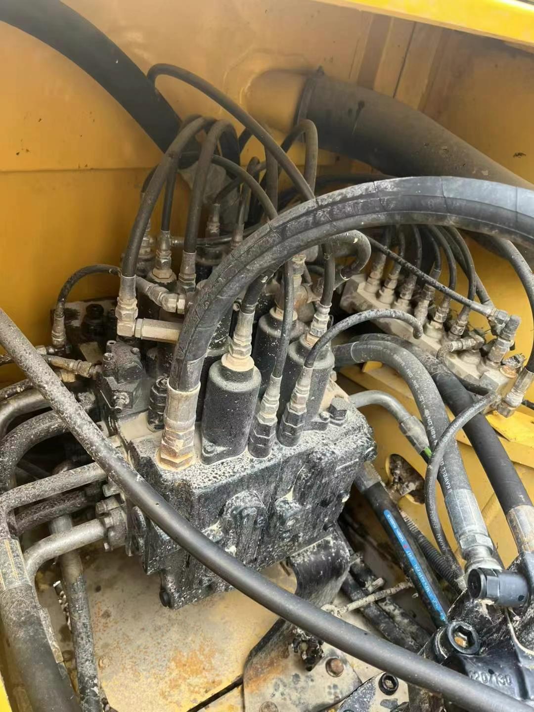 Used Kobelco SK210 Excavator 2015 Model / 6