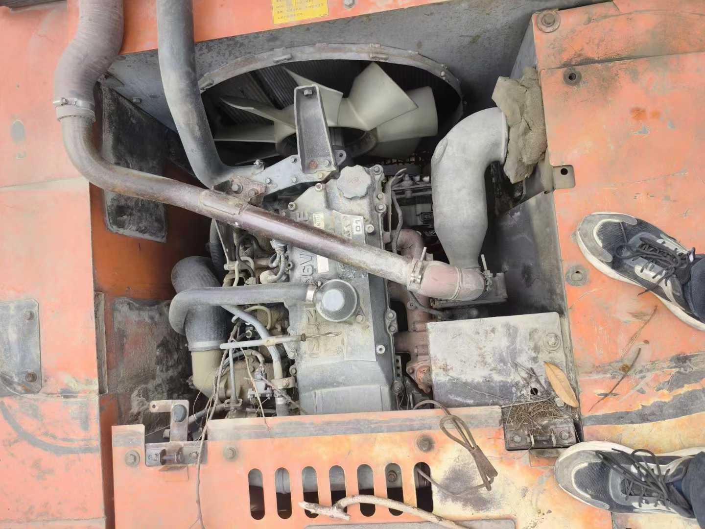 Used Hitachi ZX240 Excavator 2010 Model / 6