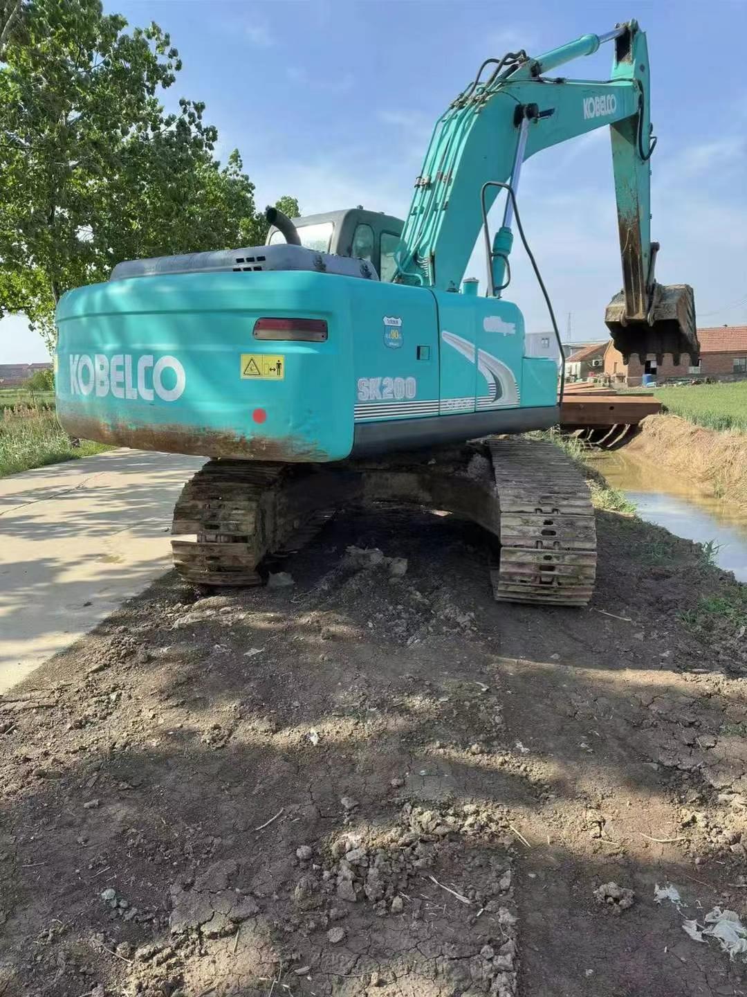 Used Kobelco SK200-8 Excavator 2013 Model / 2