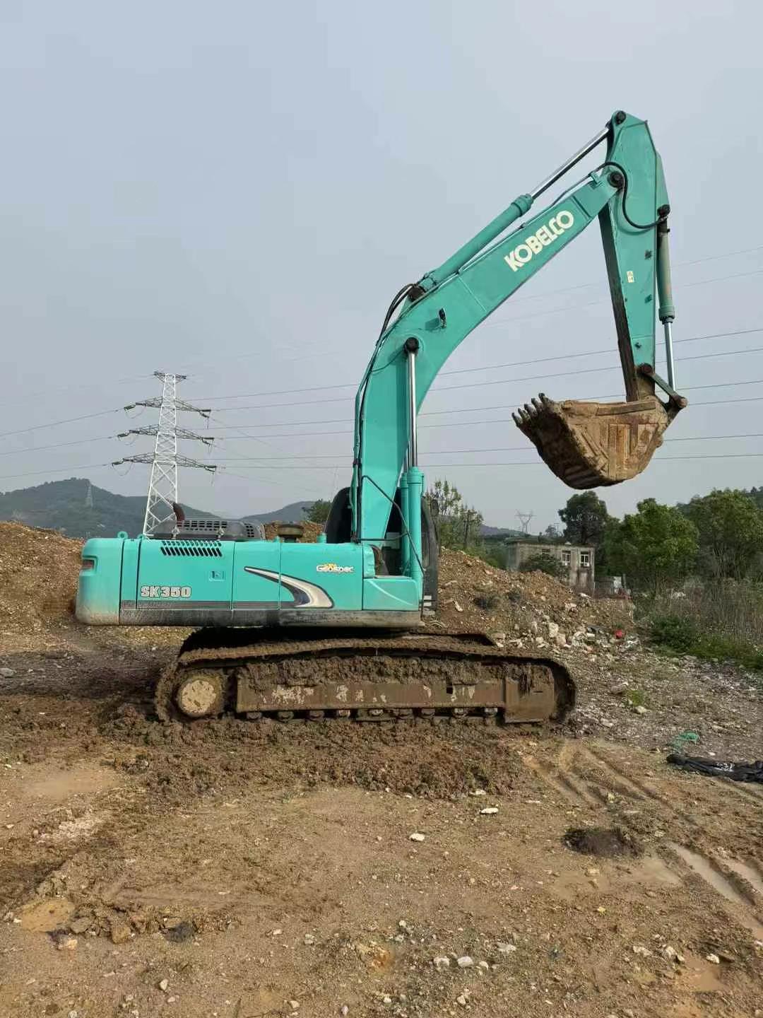 Used Kobelco SK350LC8 Excavator 2016 Model / 3
