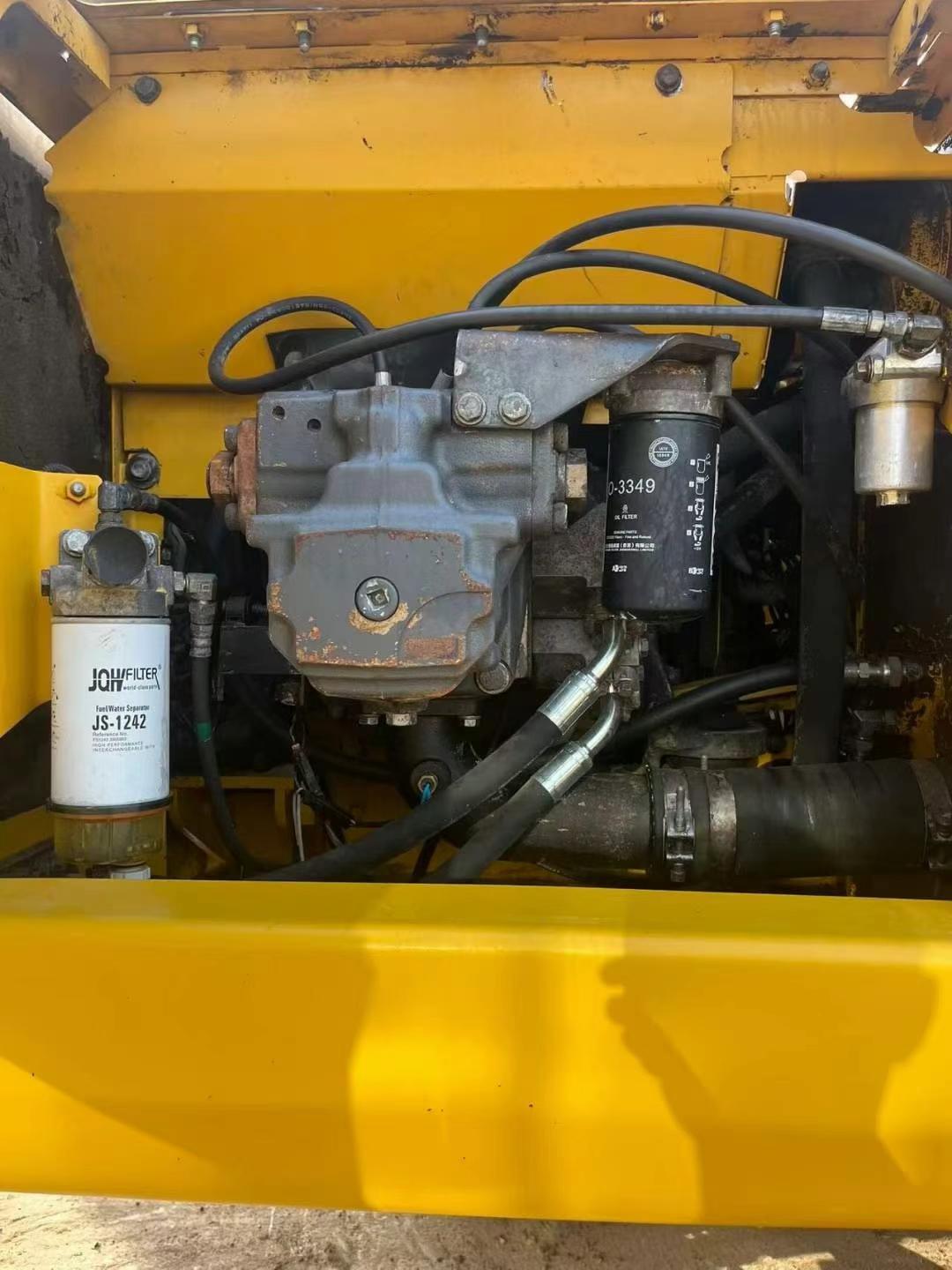 Used Komatsu PC200-8N1 Excavator 2016 Model / 8