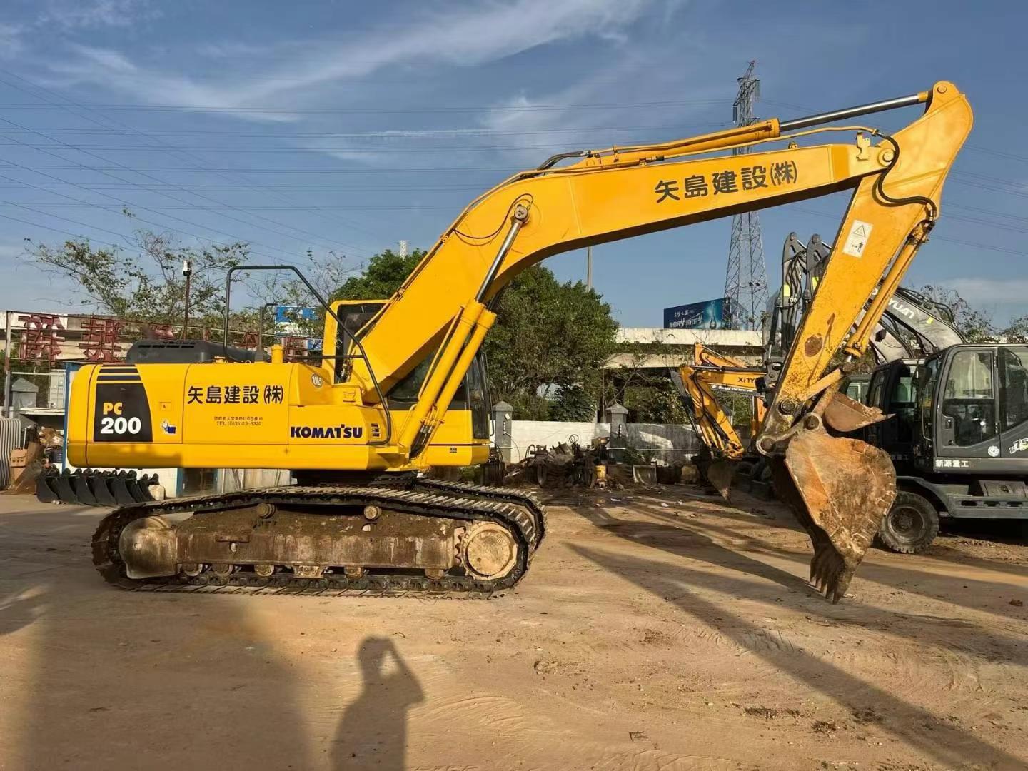 Used Komatsu PC200-8N1 Excavator 2016 Model / 4