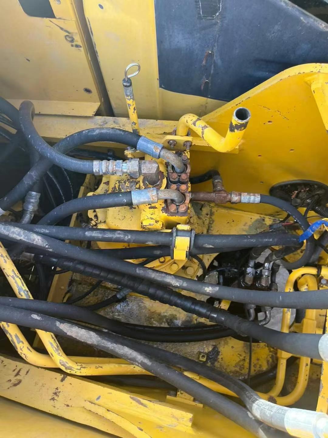 Used Komatsu PC200-8N1 Excavator 2016 Model / 6