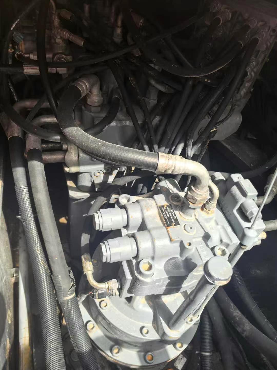 Used Hitachi ZAXIS200 Excavator 2016 Model / 3