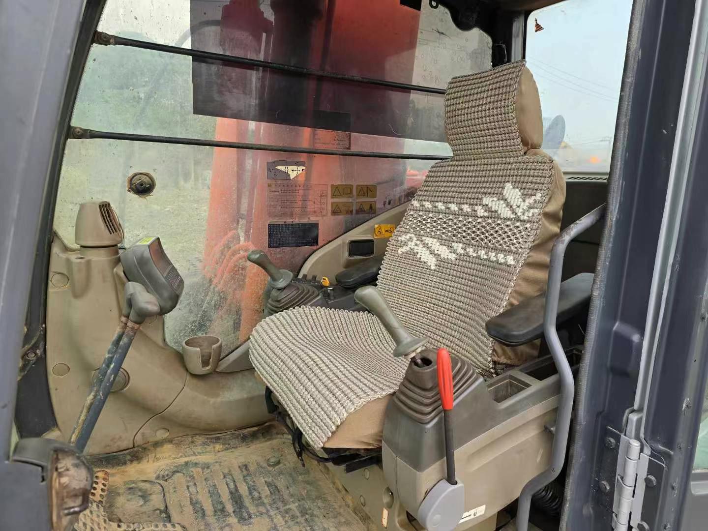 Used Hitachi ZAXIS200 Excavator 2016 Model / 8