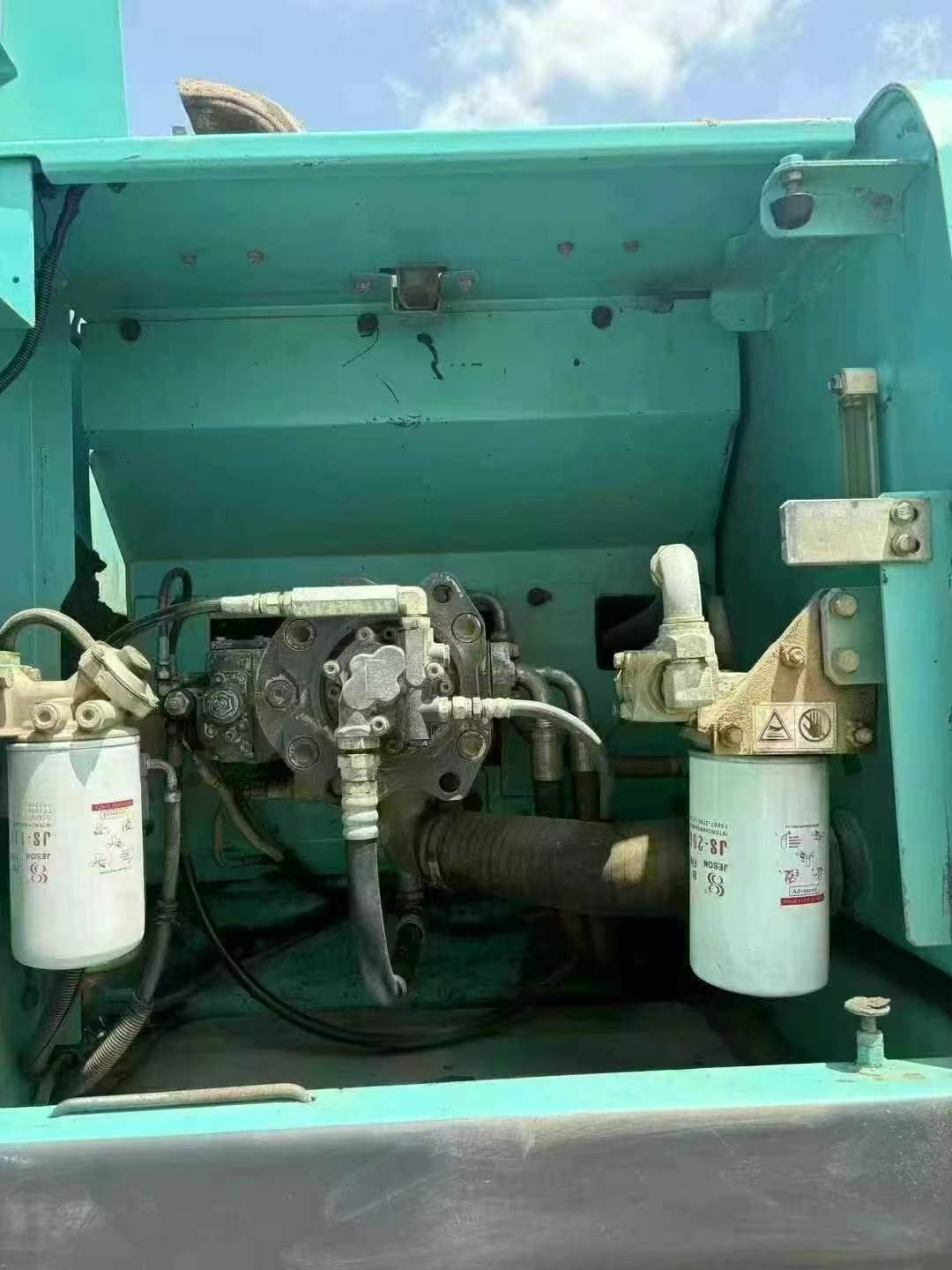 Used Kobelco SK200 Excavator 2016 Model / 8