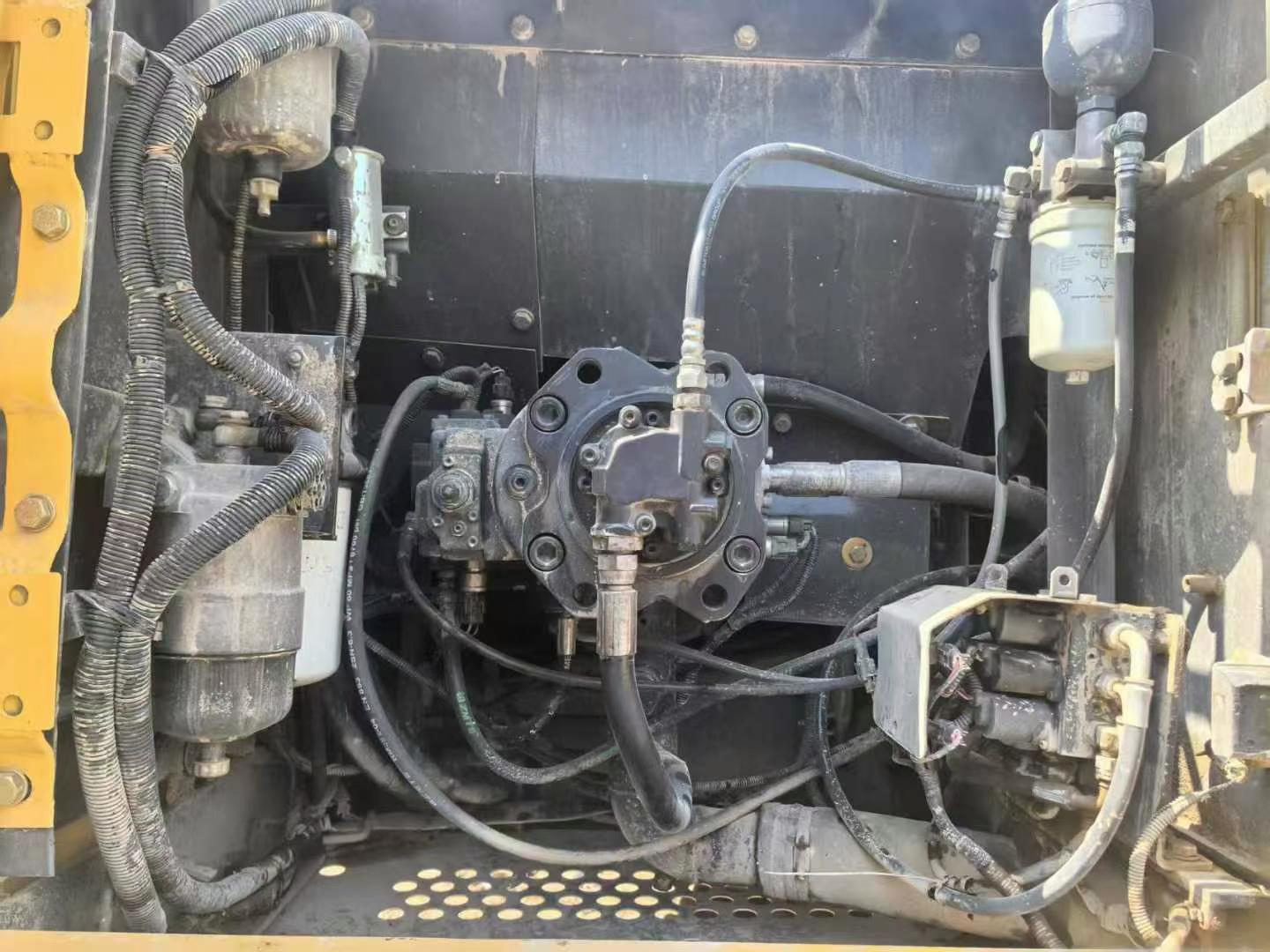 Used Sumitomo SH200-5 Excavator 2016 Model / 3