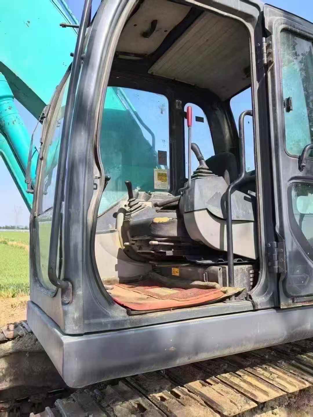 Used Kobelco SK200-8 Excavator 2013 Model / 4