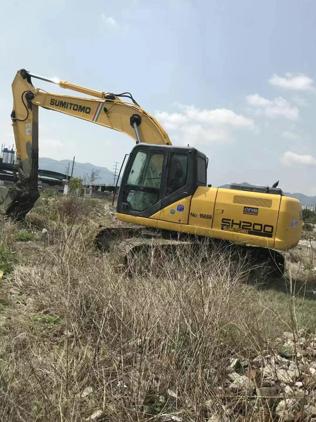 Used Sumitomo SH200A5 Excavator 2016 Model / 3