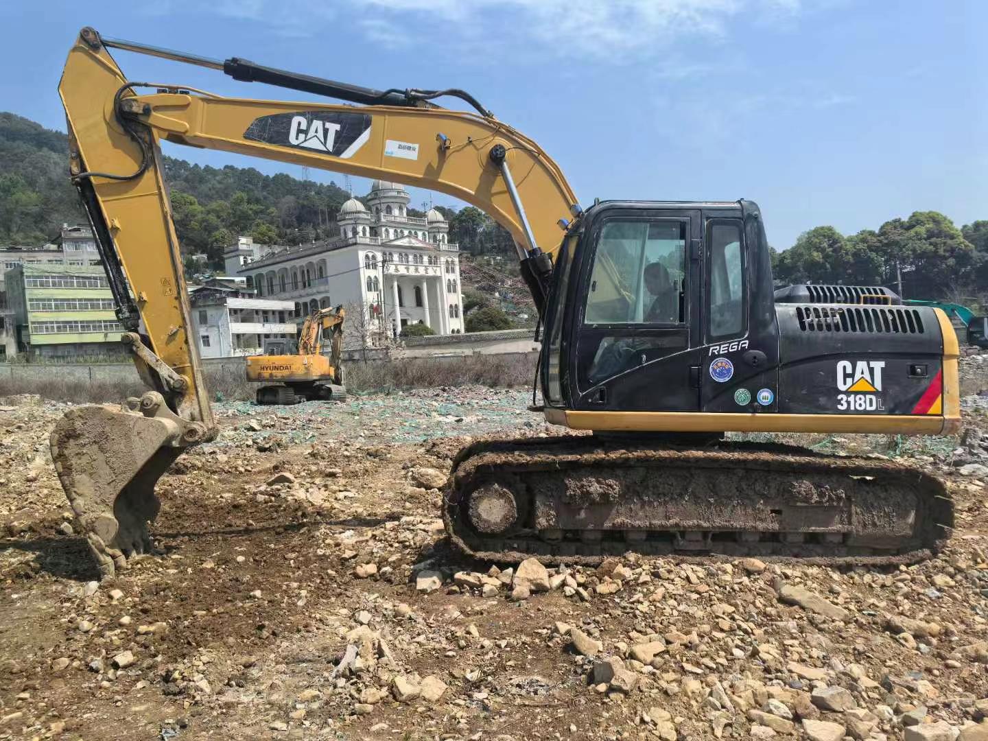 Used Caterpillar CT18 Excavator 2016 Model / 9