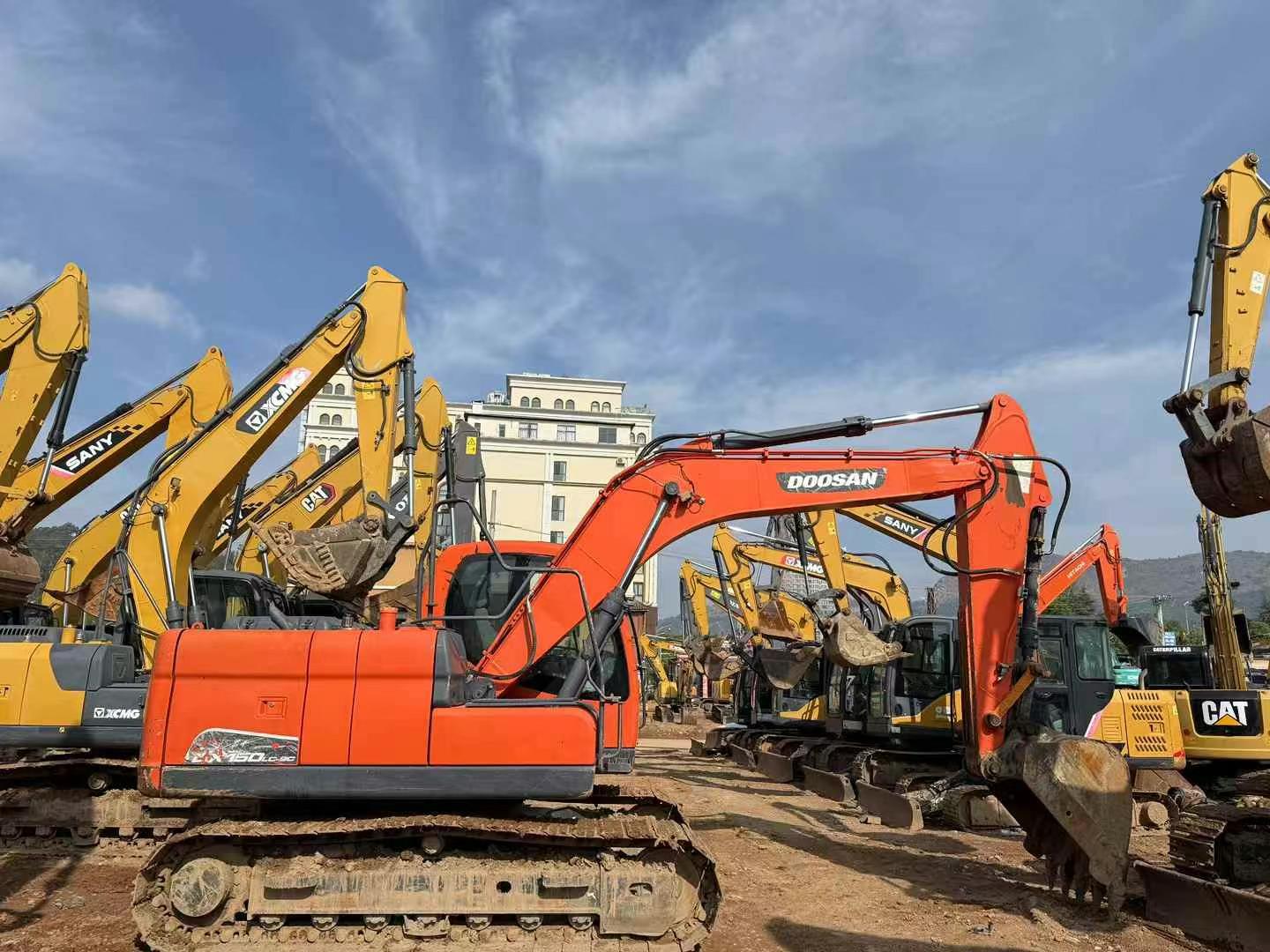 Used Doosan DH130LC-V Excavator 2019 Model / 9
