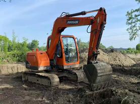 Buy Doosan DX75 Used Excavator / 2 Used Doosan DX75 Excavator 2020 Model / 2