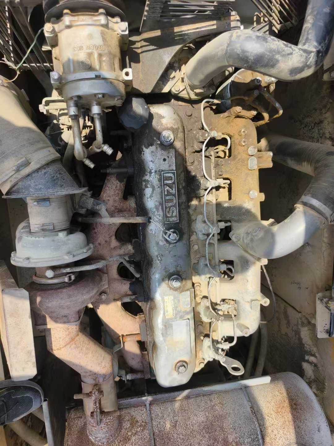 Used Kato HD1023 Excavator 2011 Model / 8