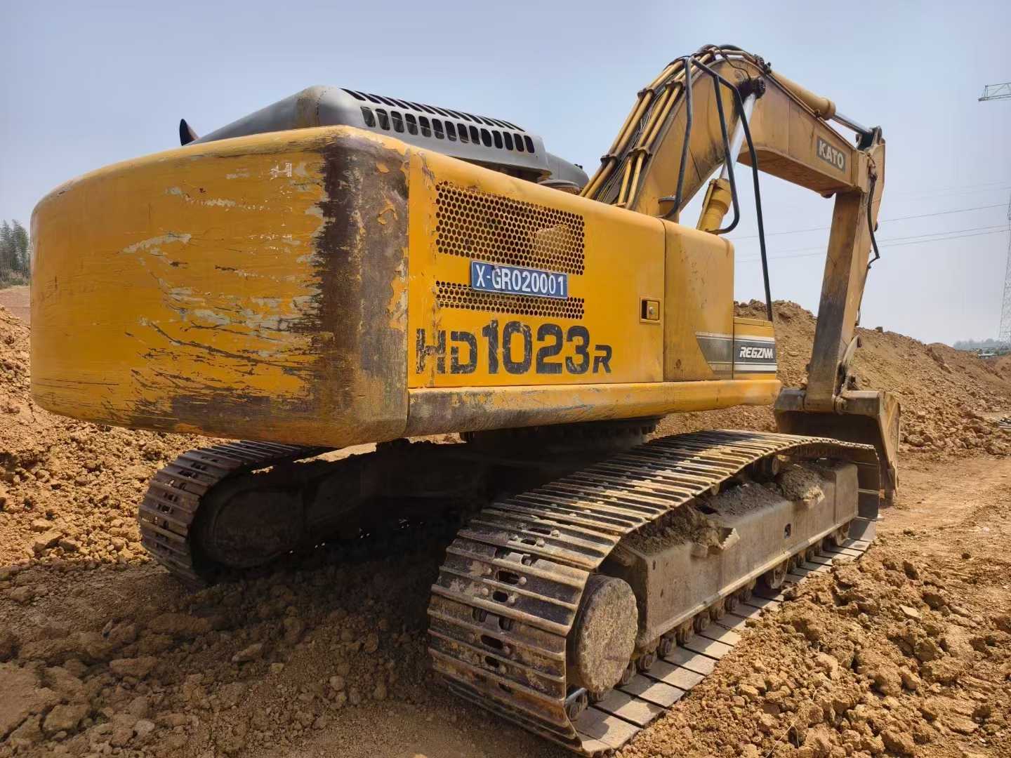 Used Kato HD1023 Excavator 2011 Model / 3