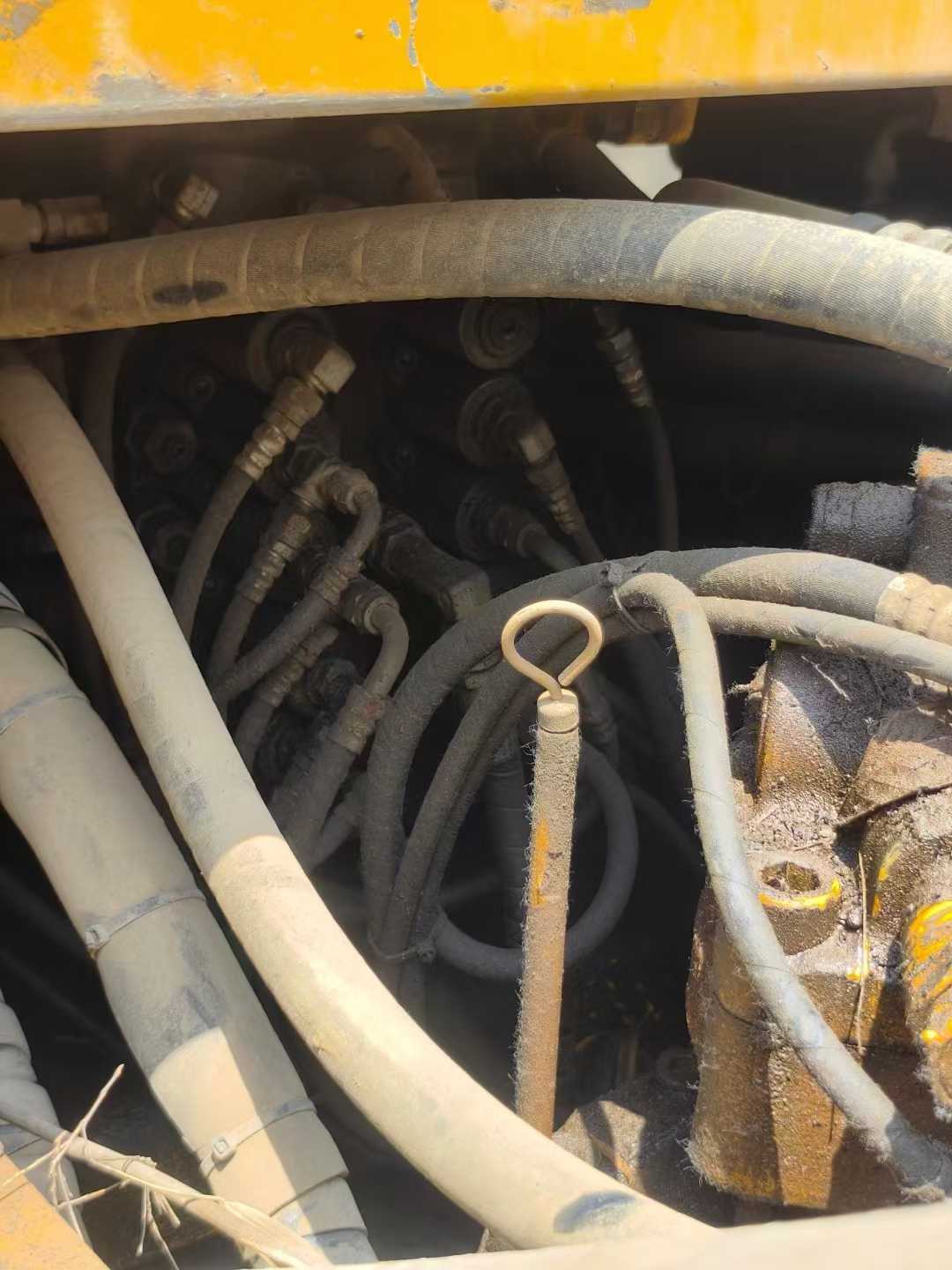 Used Kato HD1023 Excavator 2011 Model / 6