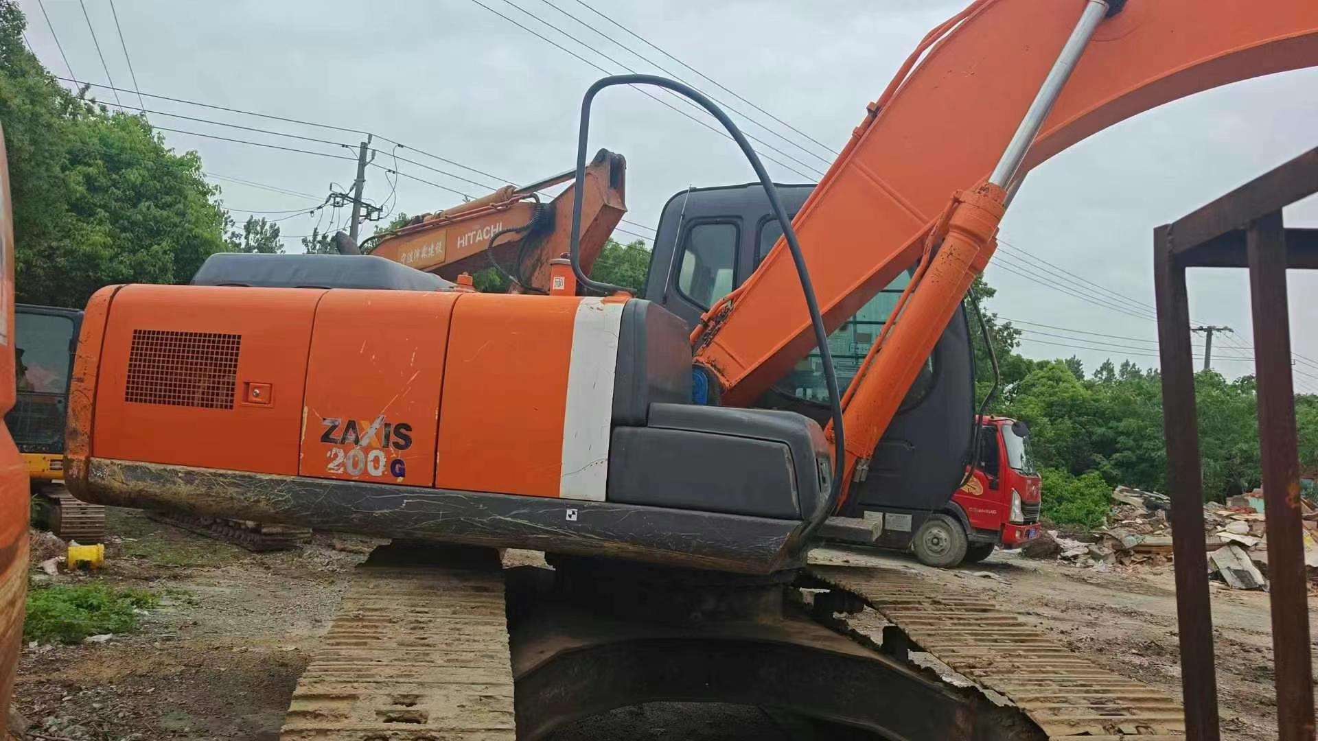 Used Hitachi ZX200-3G Excavator 2016 Model / 2