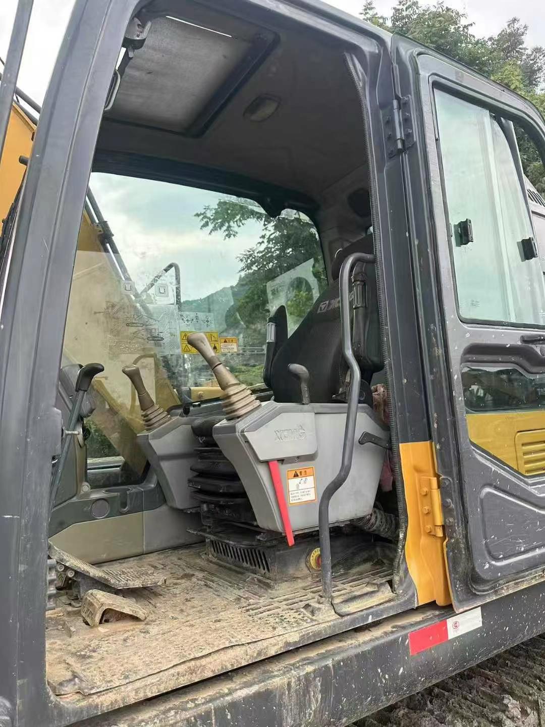 Used XCMG XE135GA Excavator 2021 Model / 3