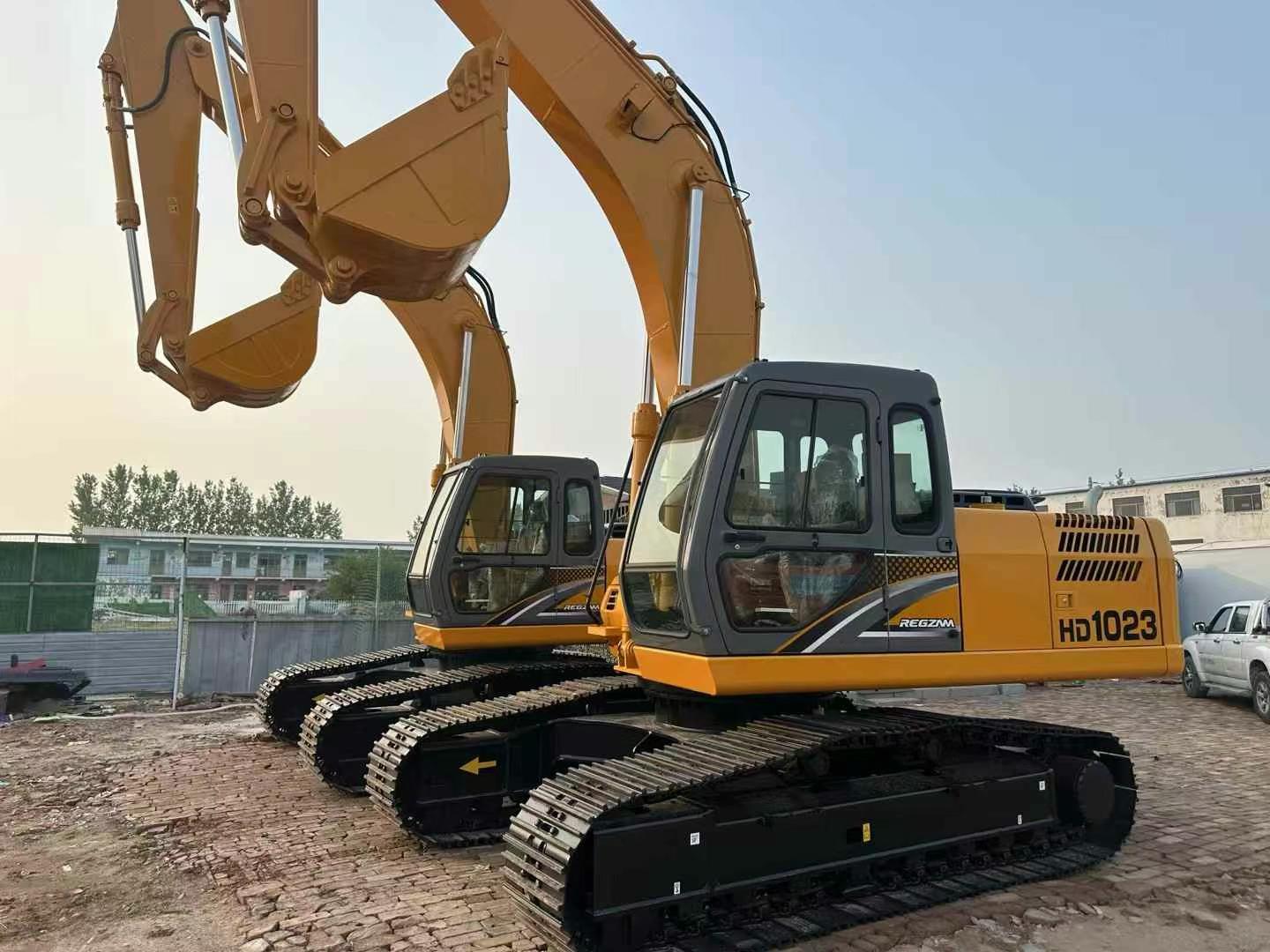 Used Kato HD1023 Excavator 2016 Model