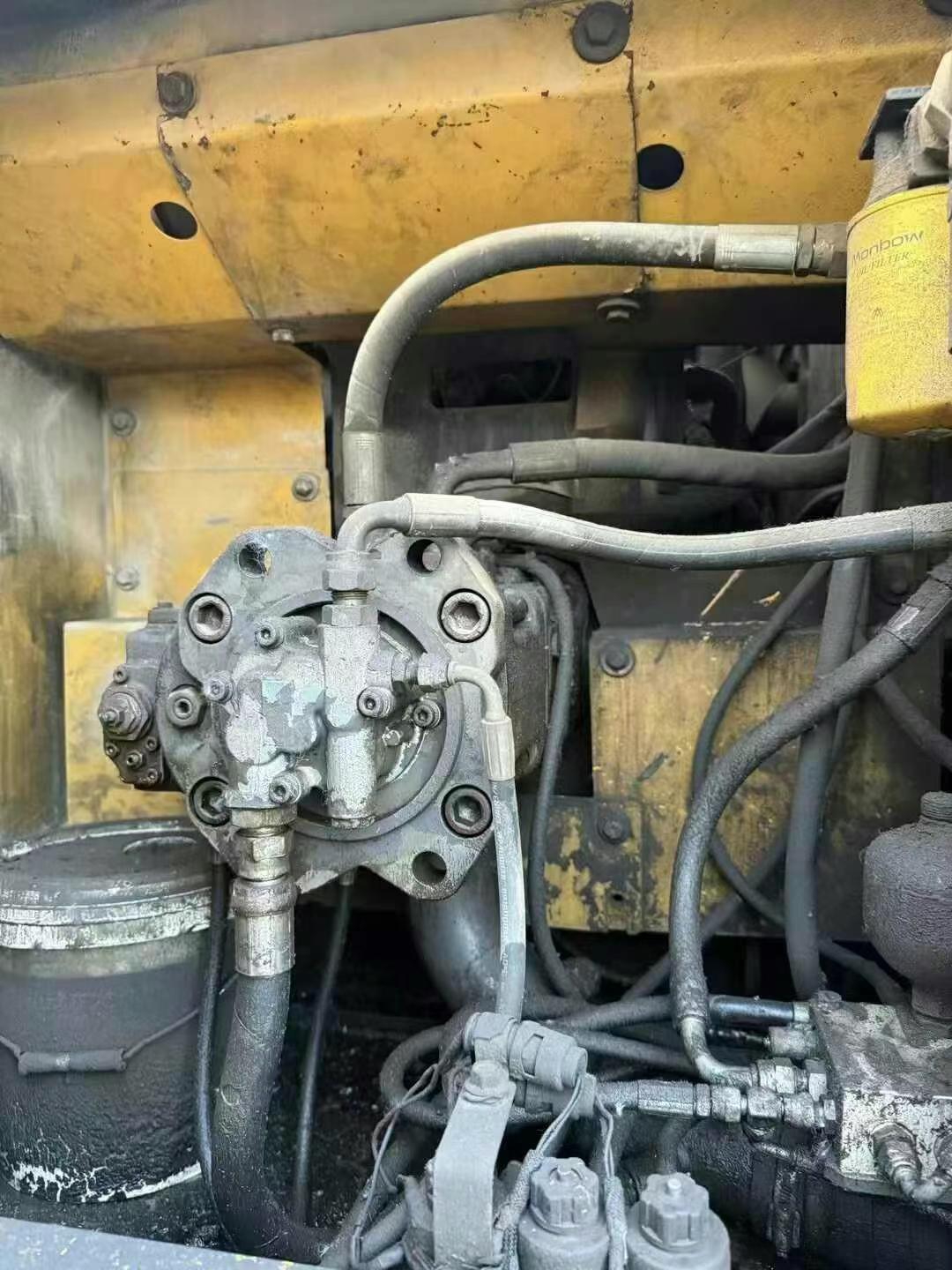 Used Volvo EW210C Excavator 2009 Model / 5