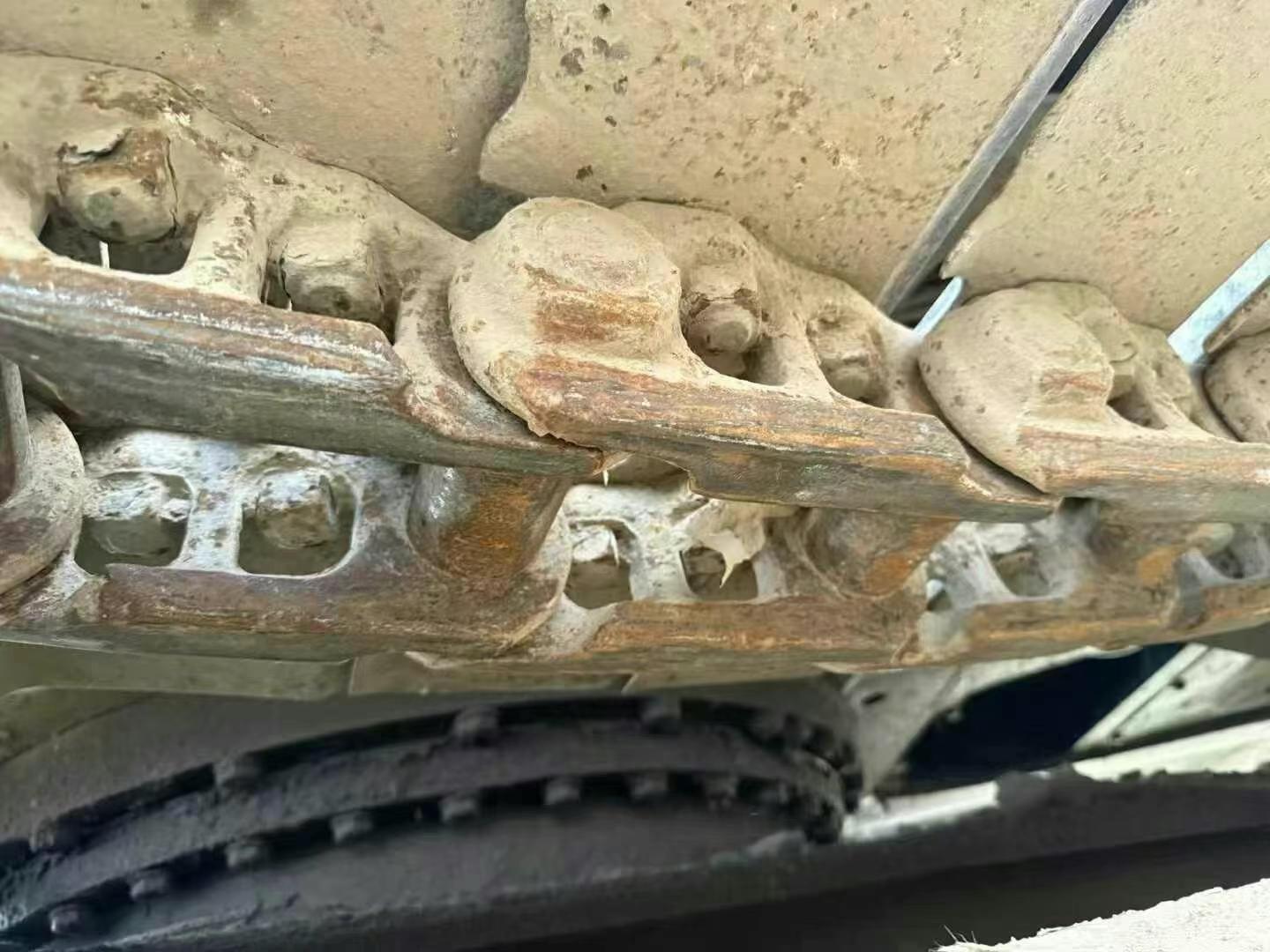 Used Volvo EW210C Excavator 2009 Model / 8