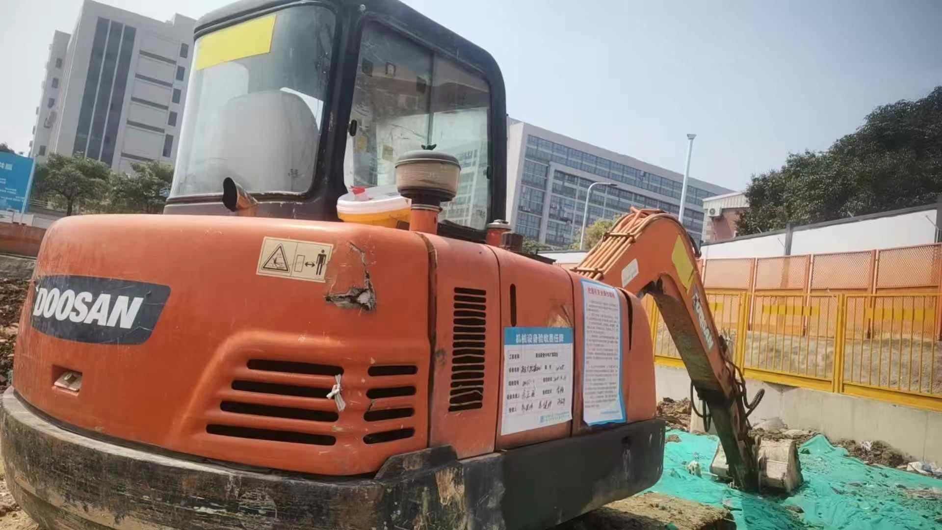 Used Doosan DH55 Excavator 2016 Model / 2