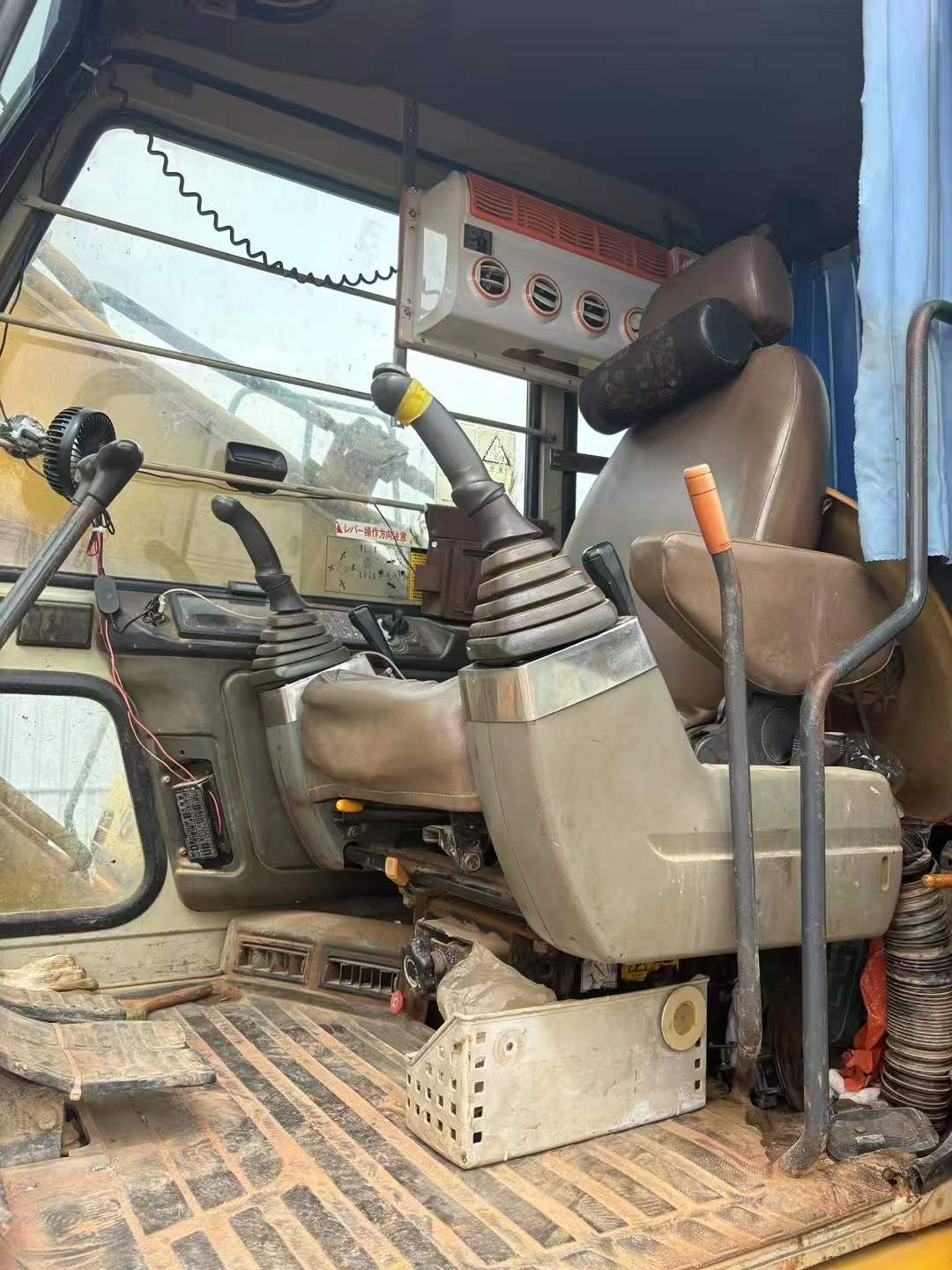 Used Kato HD820 Excavator 2016 Model / 5