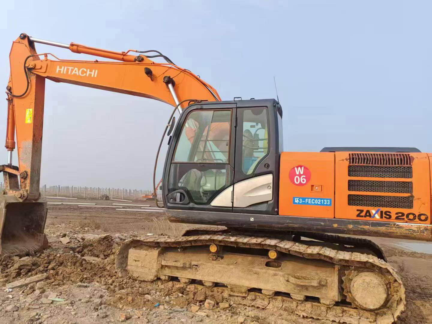 Used Hitachi ZAXIS200 Excavator 2015 Model
