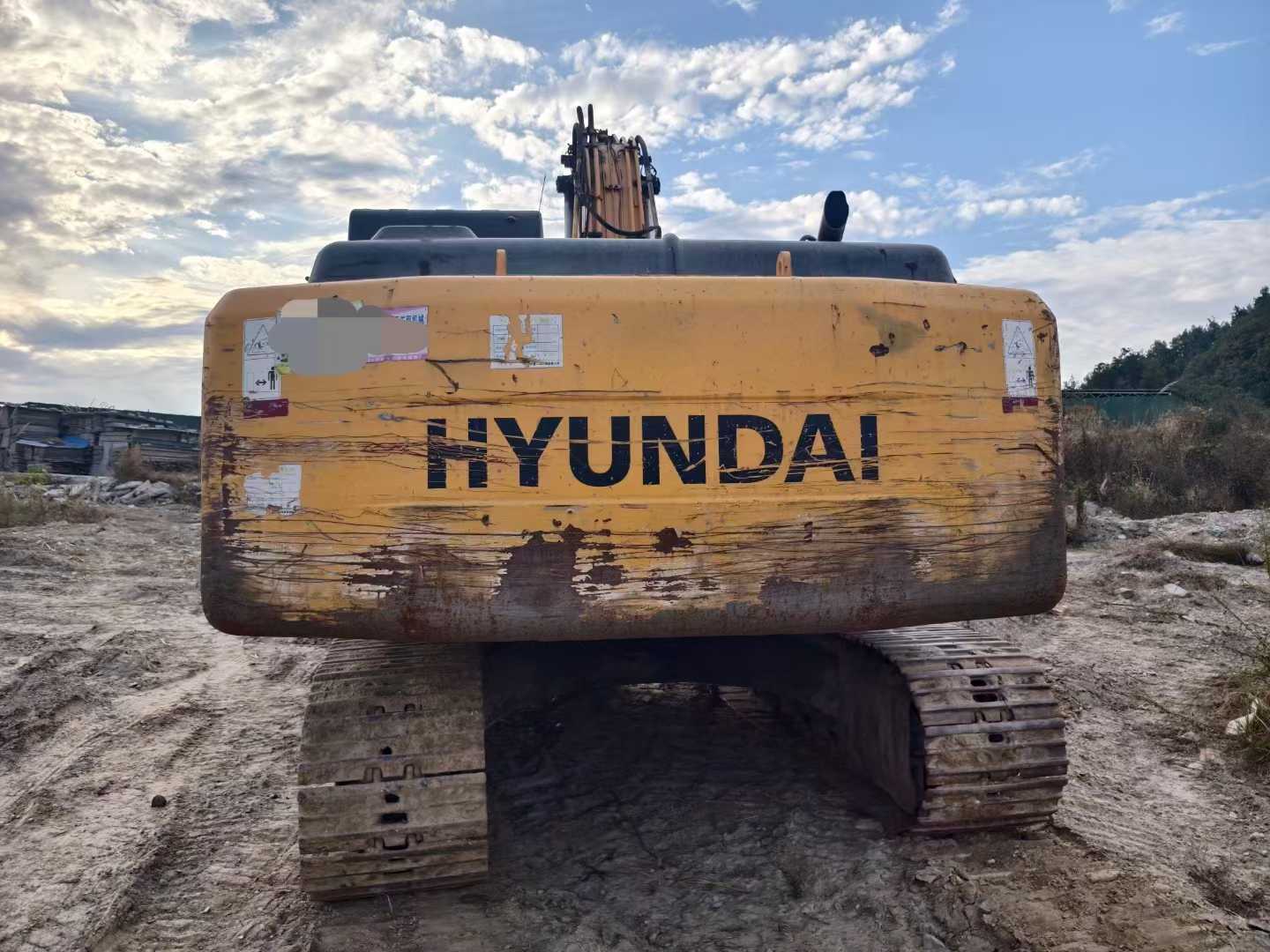 Used Hyundai R215VSN Excavator 2010 Model / 5